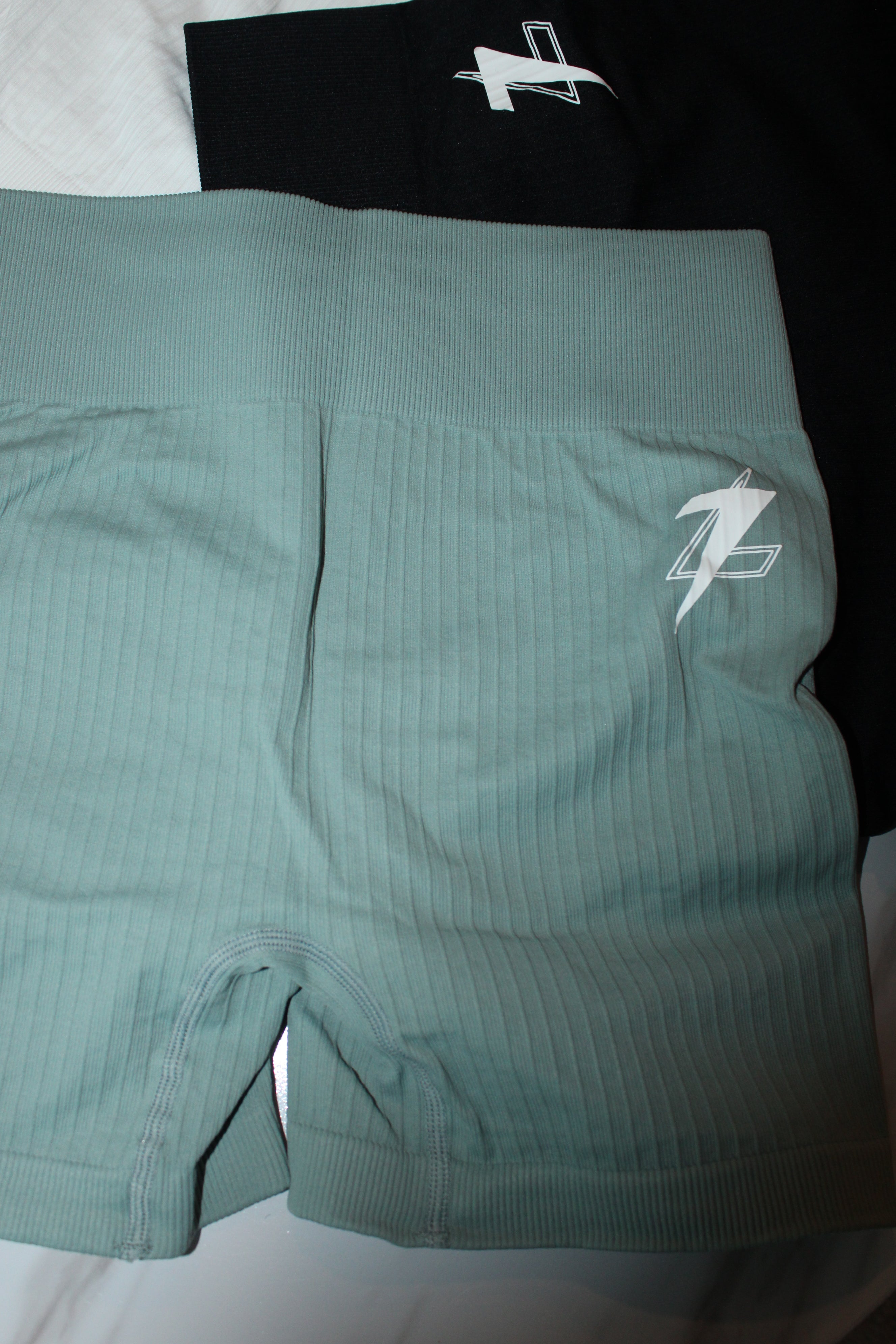 L7.1 ⚡️ Shorts (Women)