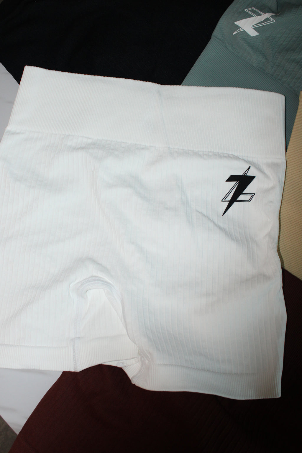 L7.1 ⚡️ Shorts (Women)